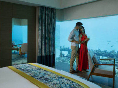 Honeymoon in the Maldives - Pullman Maldives Aqua Villa - Pullman Maldives Underwater Room